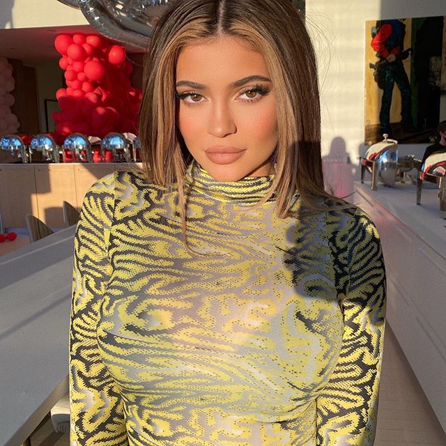 Kylie Jenner (Model) Wiki, Bio, Age, Height, Weight, Figure Stats, Daughter, Boyfriend, Family, Net Worth, Facts
