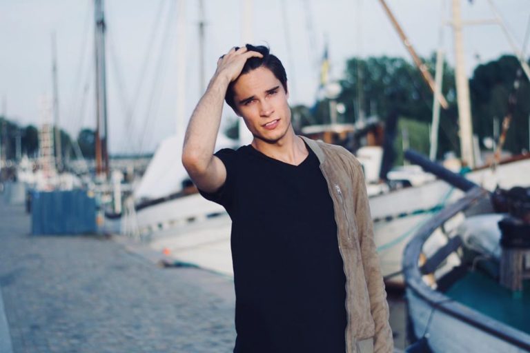 Adrian Gee (Youtuber) Wiki, Bio, Age, Height, Weight, Girlfriend, Net Worth, Facts