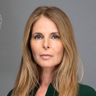 Catherine-Oxenberg-height-and-weight