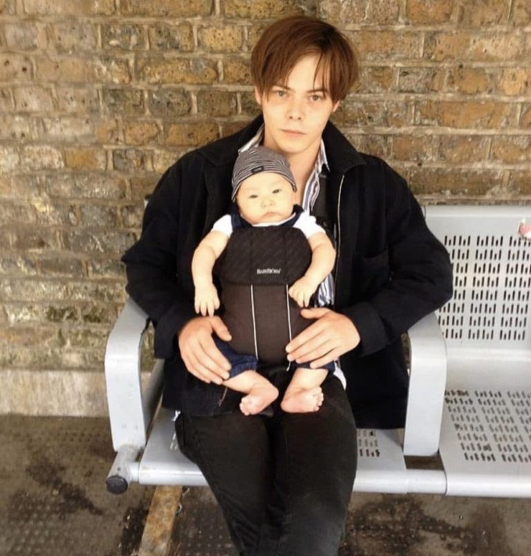 Archie-Heaton-with-his-son-image