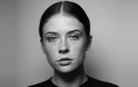 Actress Mia Tomlinson: Find Her Wikipedia, Bio, Age and Height, - Pop Creep