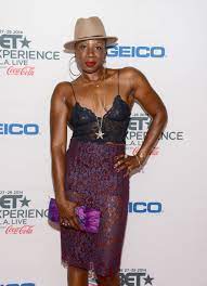 how-tall-is-aisha-hinds how-tall-is-aisha-hinds
