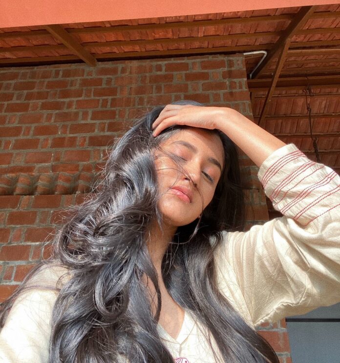ashlesha-thakur ashlesha-thakur