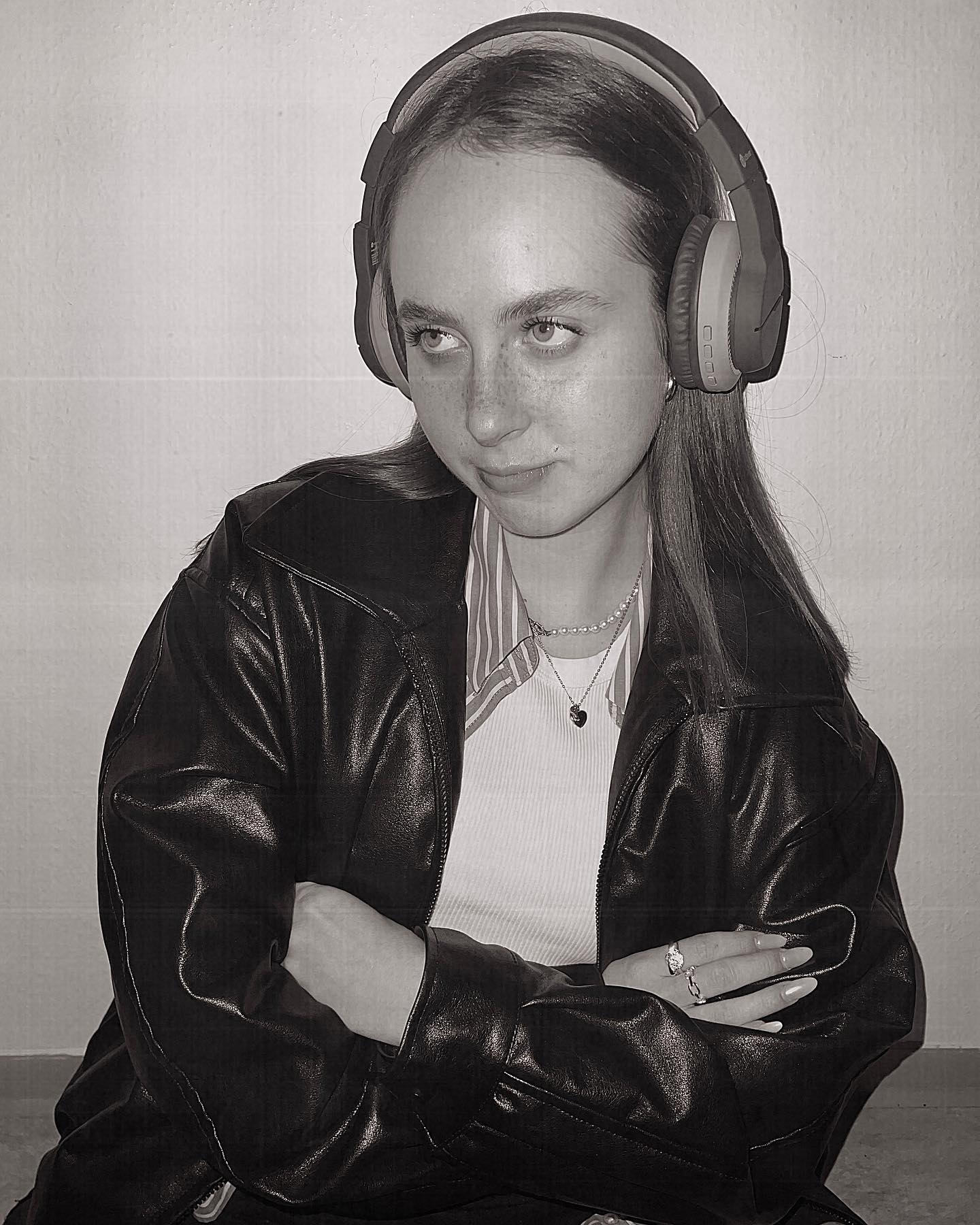 Jessie Bluegrey Age, Biography, Height, TikTok, Career, Dating and Facts - Pop Creep