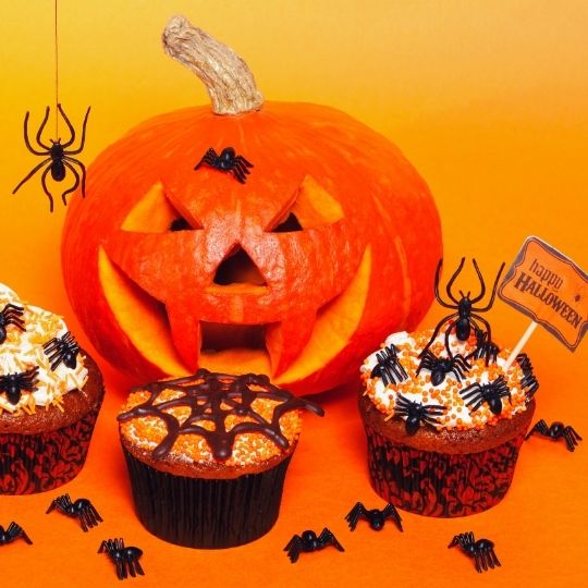 espresso-chocolate-cupcakes-with-jelly-filling-for-halloween espresso-chocolate-cupcakes-with-jelly-filling-for-halloween
