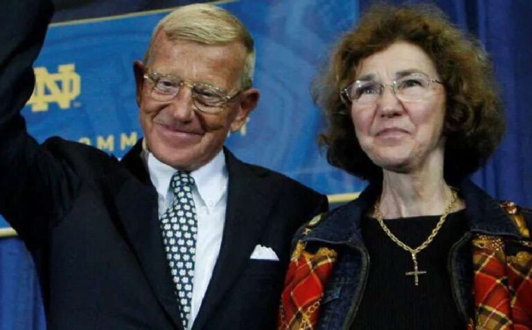 Lou Holtz Wife Beth Barcus Holtz
