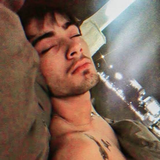Zayn Malik Sleeping Zayn Malik Sleeping